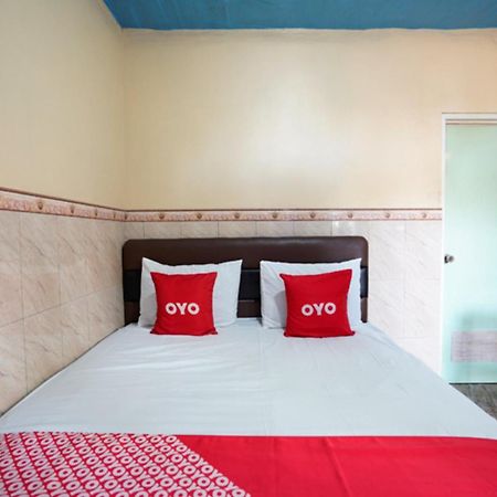 Oyo 927 Carina Hotel Claket Exterior photo