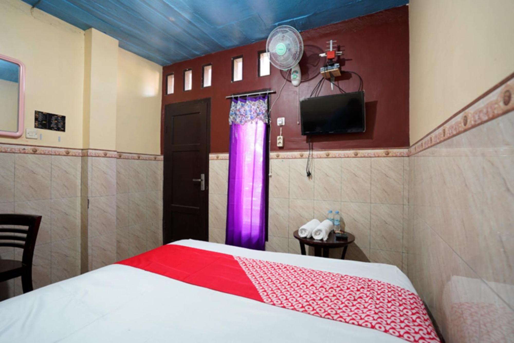 Oyo 927 Carina Hotel Claket Exterior photo