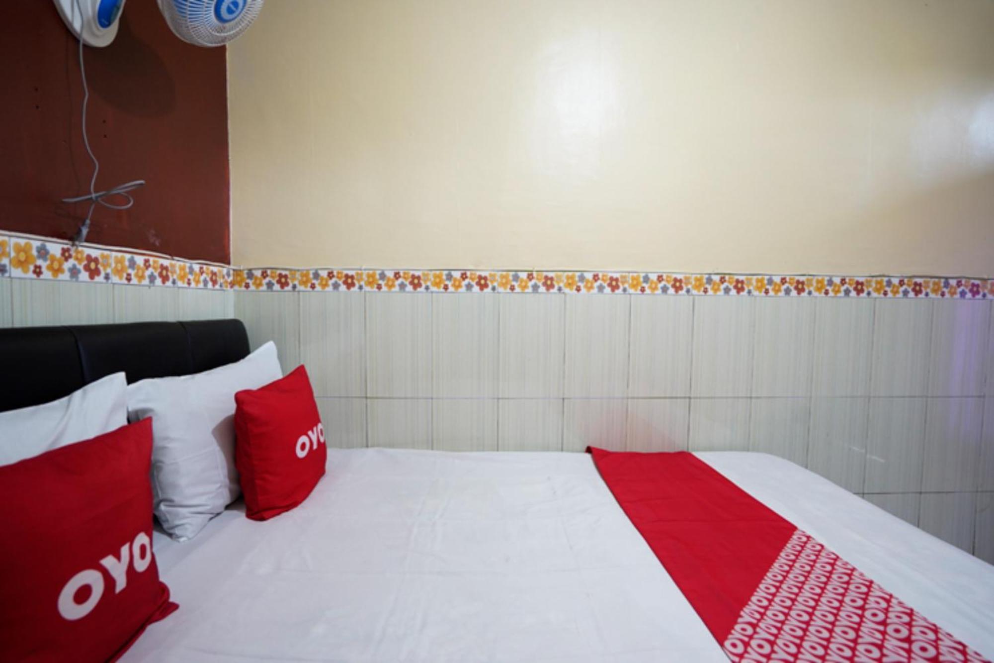 Oyo 927 Carina Hotel Claket Exterior photo